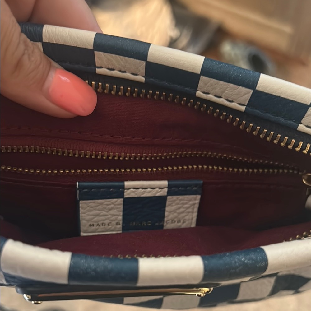 Marc Jacobs Black and White Crossbody Bag with Checkerboard Design - Picture 6 of 8